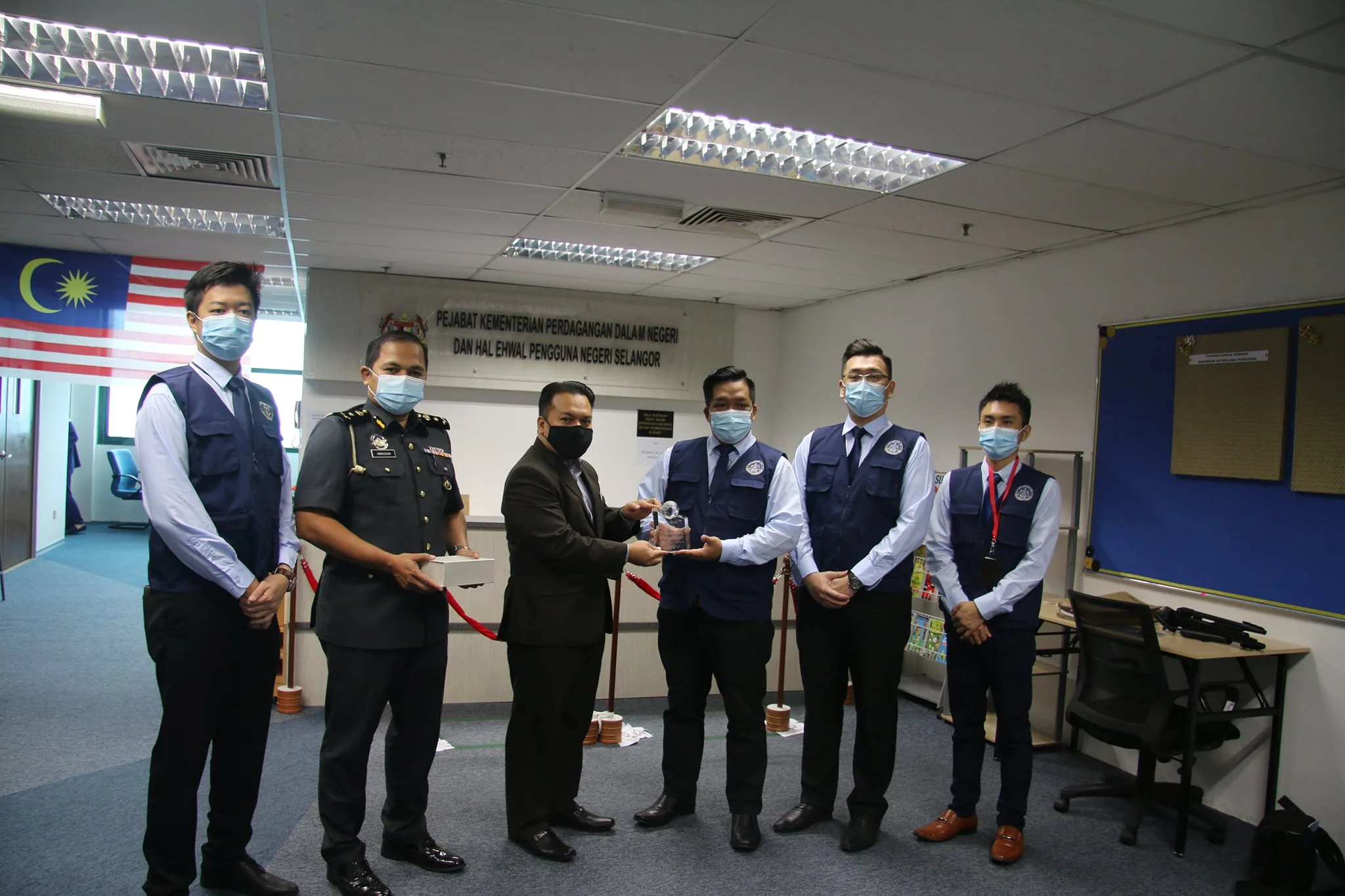 Ministry OF Health And Selangor MTPN Combat Illegal Activities In The Beauty Industries